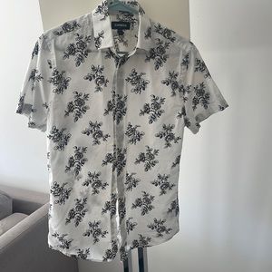 Flower print express short sleeve shirt